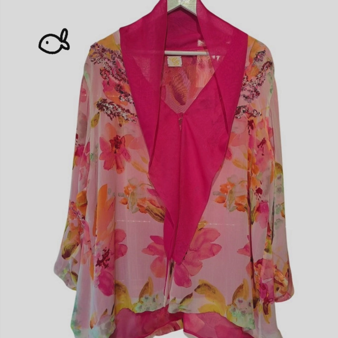 Caftan Peacock with Golden Touch and Flowers.